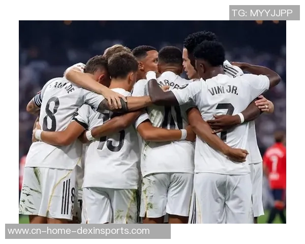 2002年皇马百年庆典盛况回顾与世界明星联队的精彩对决